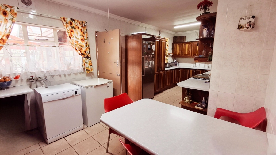 3 Bedroom Property for Sale in Vaalpark Free State
